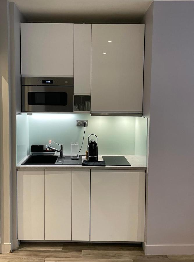 2 Pieces Proche Metro,